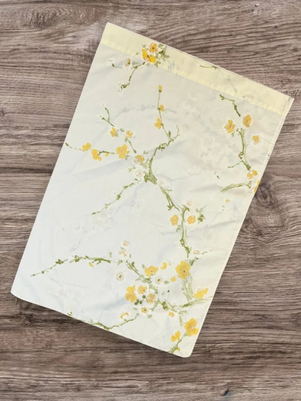 Vintage Morgan Jones Floral Pillowcase Yellow Botanical Cottagecore Bedding